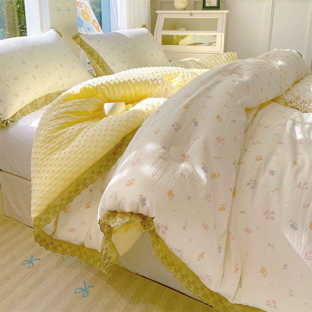 91家纺网 家纺一手货源 找家纺 宝士康家纺 2025新品豆豆绒小花边印花被子被芯冬被/秋冬被/被芯/跨境外贸 郁香栀语