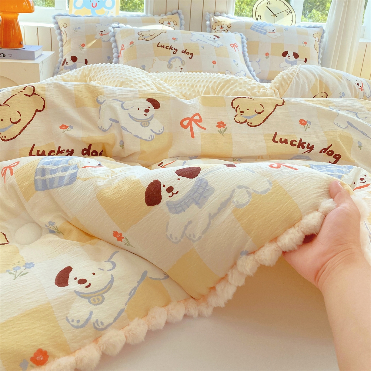 91家纺网 家纺一手货源 找家纺 宝士康家纺 2025新品毛球花边豆豆绒被子被芯冬被/春秋被/被芯/跨境外贸 萌犬小铺