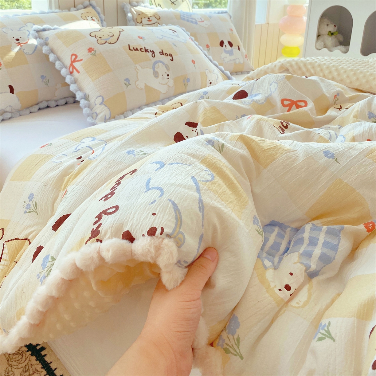 91家纺网 家纺一手货源 找家纺 宝士康家纺 2025新品毛球花边豆豆绒被子被芯冬被/春秋被/被芯/跨境外贸 萌犬小铺