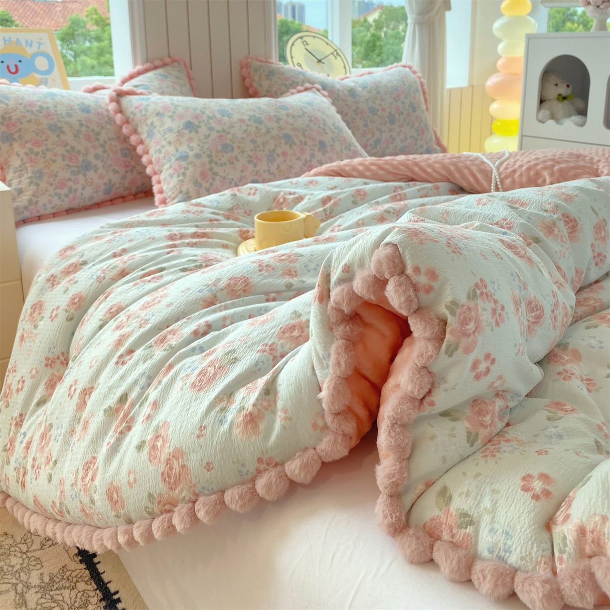 91家纺网 家纺一手货源 找家纺 宝士康家纺 2025新品毛球花边豆豆绒被子被芯冬被/春秋被/被芯/跨境外贸 沐春
