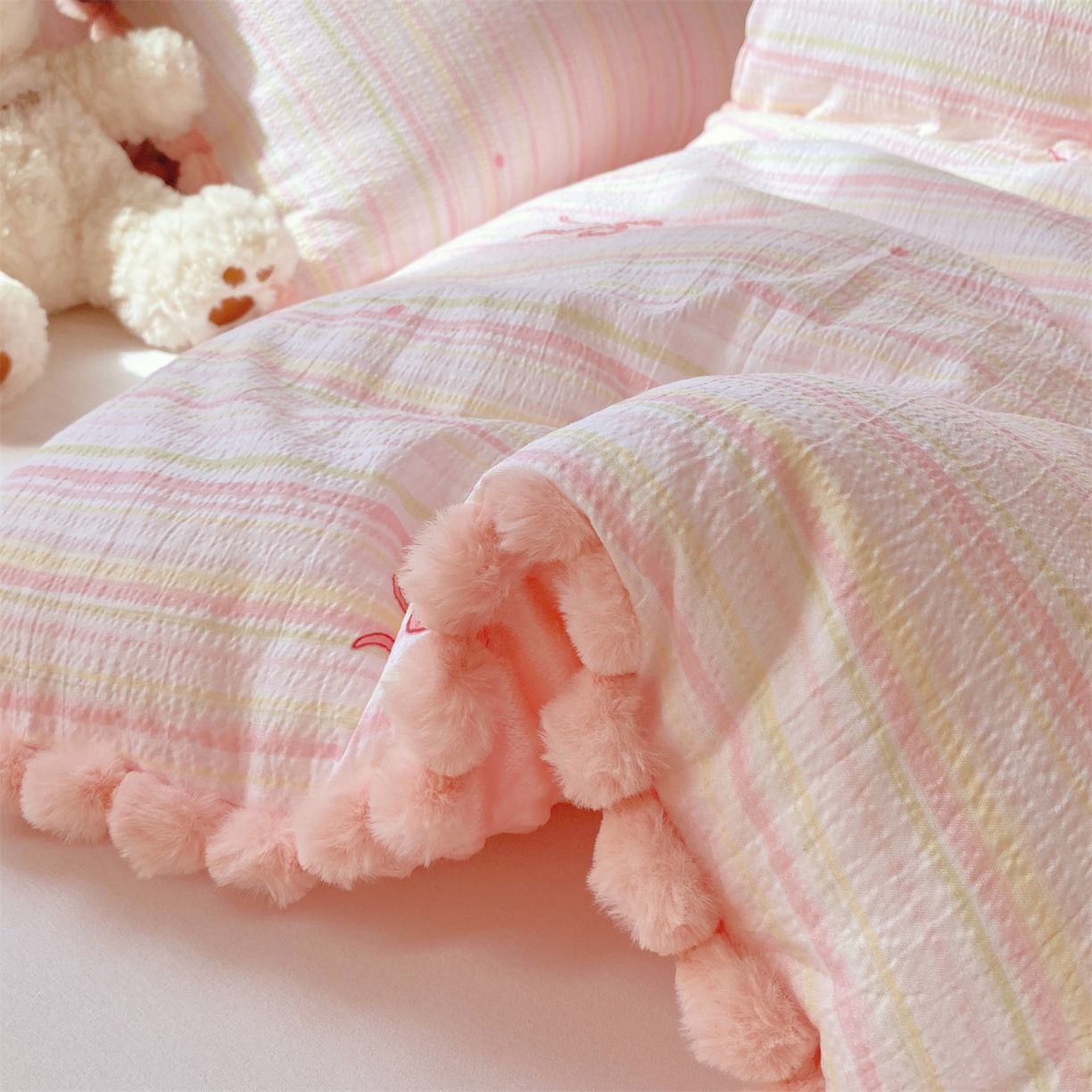 91家纺网 家纺一手货源 找家纺 宝士康家纺 2025新品毛球花边豆豆绒被子被芯冬被/春秋被/被芯/跨境外贸 千夏