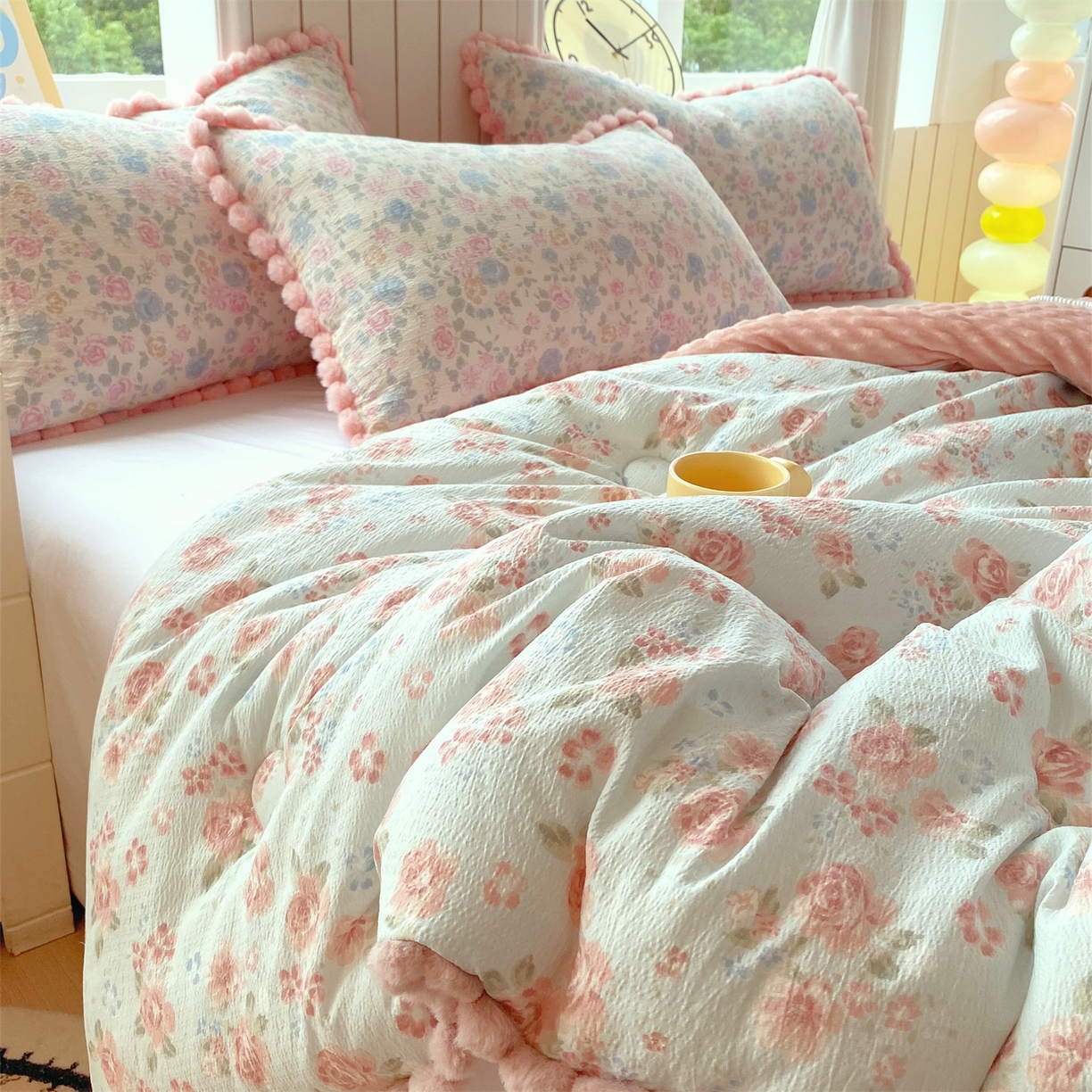 91家纺网 家纺一手货源 找家纺 宝士康家纺 2025新品毛球花边豆豆绒被子被芯冬被/春秋被/被芯/跨境外贸 沐春