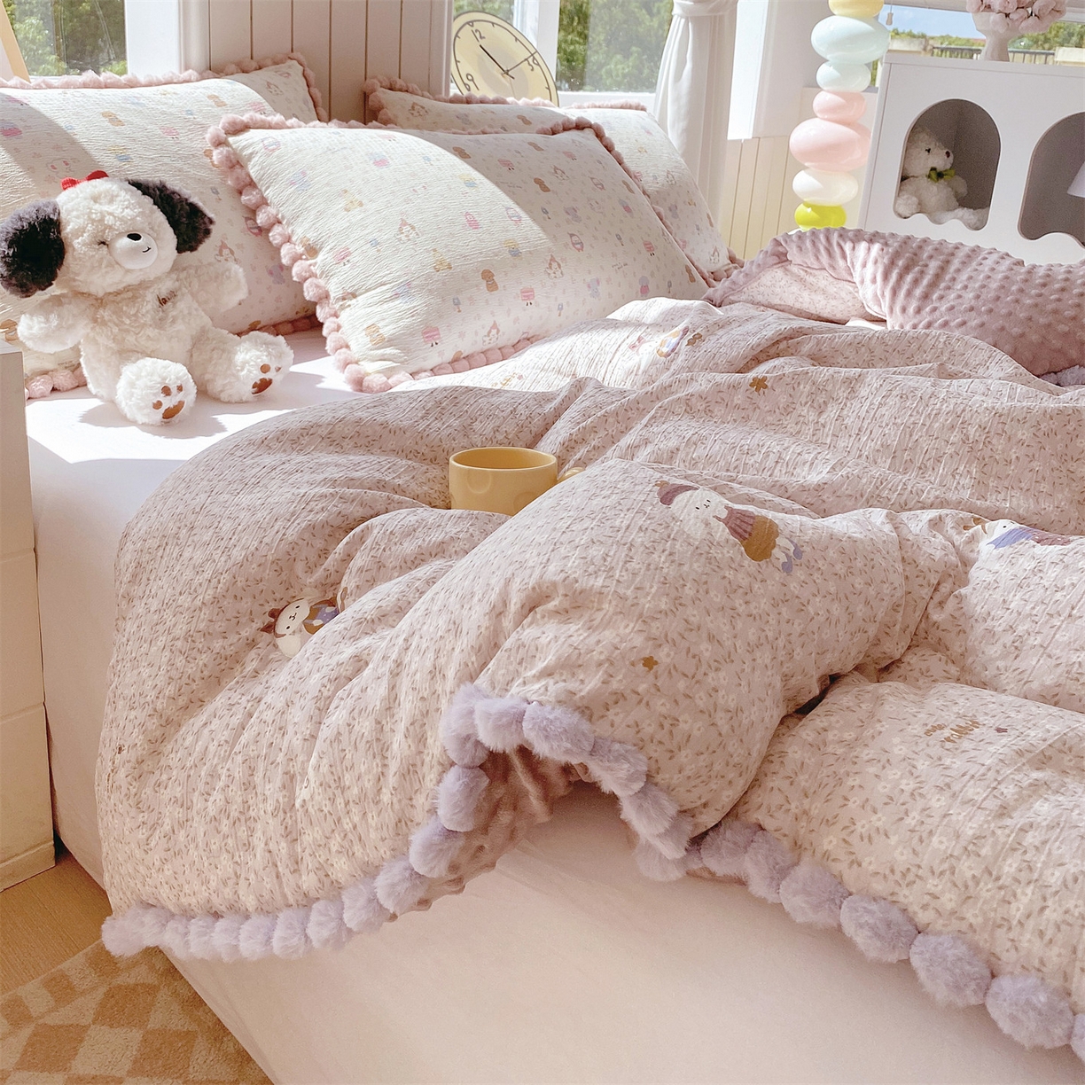 91家纺网 家纺一手货源 找家纺 宝士康家纺 2025新品毛球花边豆豆绒被子被芯冬被/春秋被/被芯/跨境外贸 花间采趣