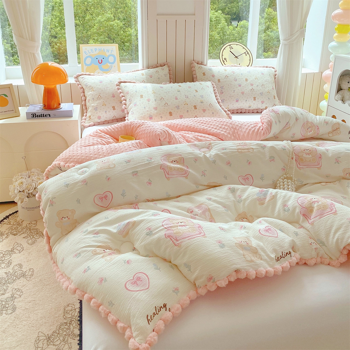 91家纺网 家纺一手货源 找家纺 宝士康家纺 2025新品毛球花边豆豆绒被子被芯冬被/春秋被/被芯/跨境外贸 花乡小熊