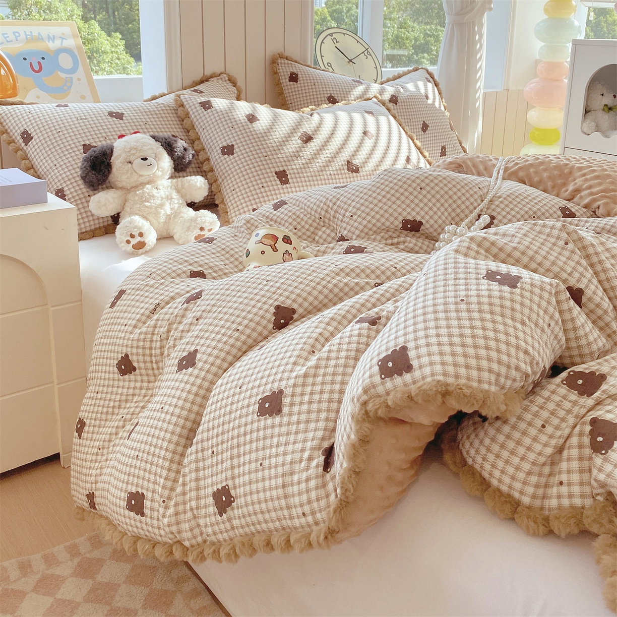 91家纺网 家纺一手货源 找家纺 宝士康家纺 2025新品毛球花边豆豆绒被子被芯冬被/春秋被/被芯/跨境外贸 乐趣