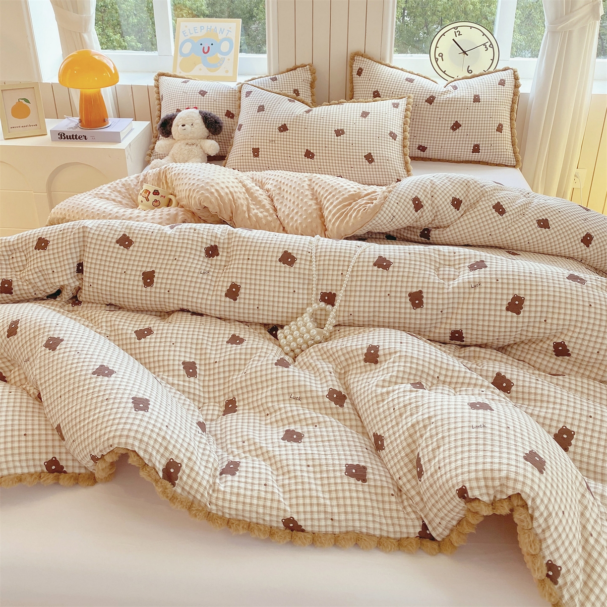 91家纺网 家纺一手货源 找家纺 宝士康家纺 2025新品毛球花边豆豆绒被子被芯冬被/春秋被/被芯/跨境外贸 乐趣