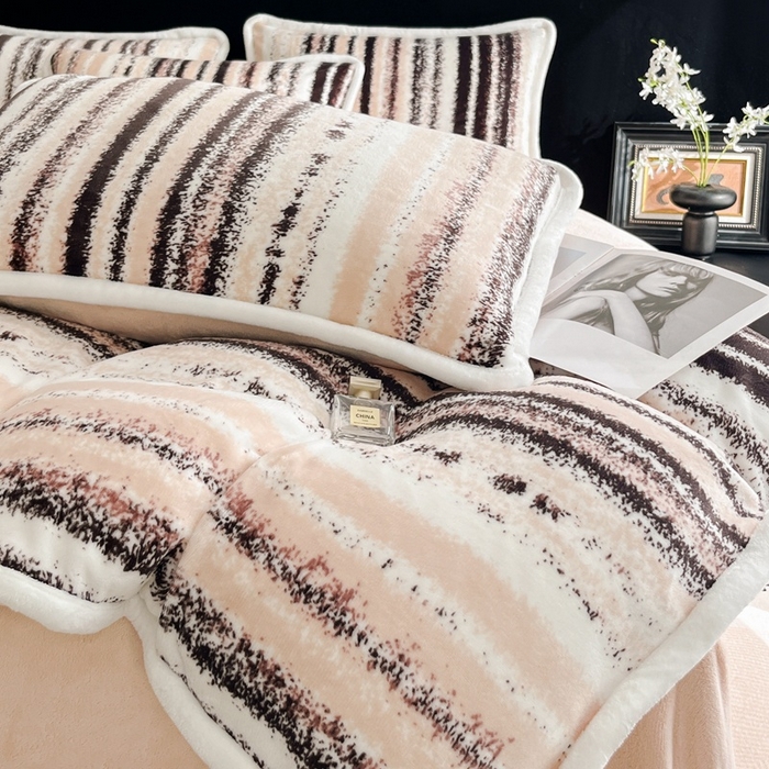 91家纺网 家纺一手货源 找家纺 诺梵2025新款牛8斤奶绒印花包边四件套简尚-粉