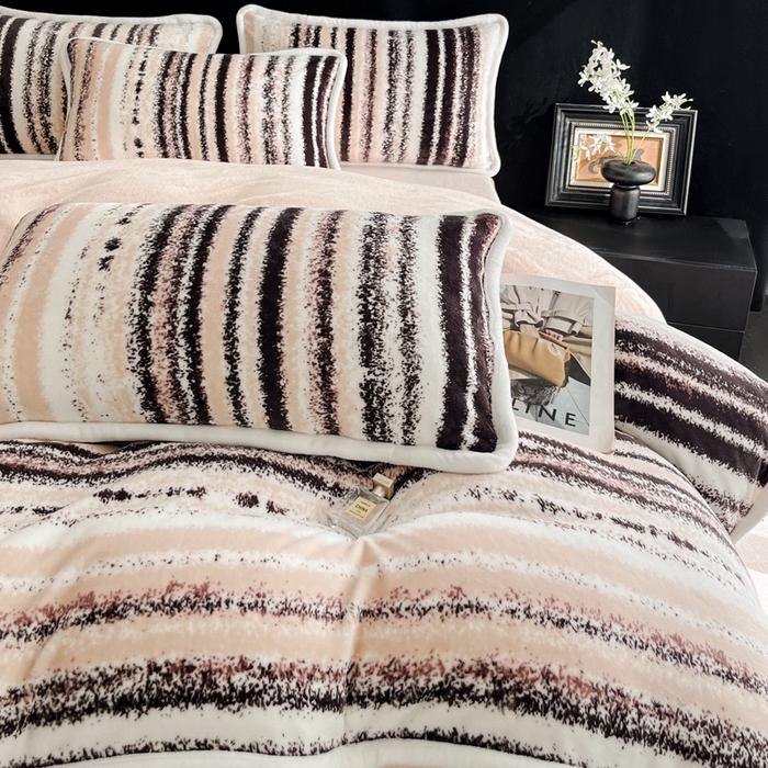 91家纺网 家纺一手货源 找家纺 诺梵2025新款牛8斤奶绒印花包边四件套简尚-粉