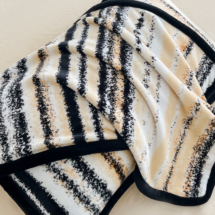 91家纺网 家纺一手货源 找家纺 诺梵2025新款牛8斤奶绒印花包边四件套简尚-黄