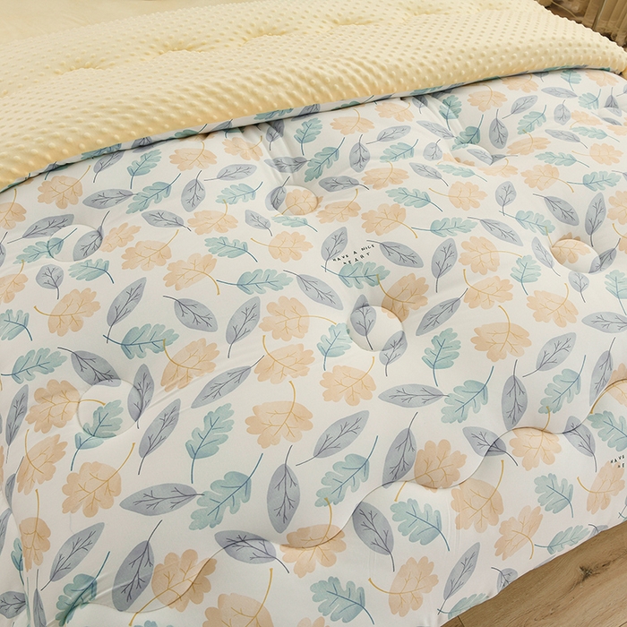 91家纺网 家纺一手货源 找家纺 圣靓家纺 2025新款针织豆豆冬被 被子被芯 清风