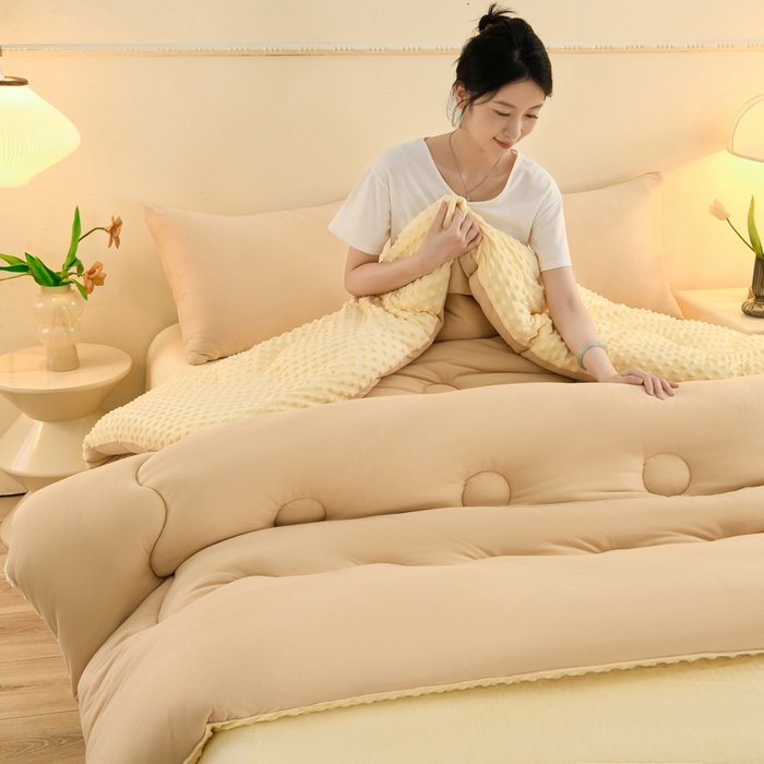 91家纺网 家纺一手货源 找家纺 圣靓家纺 2025新款针织豆豆冬被 被子被芯 卡其豆豆