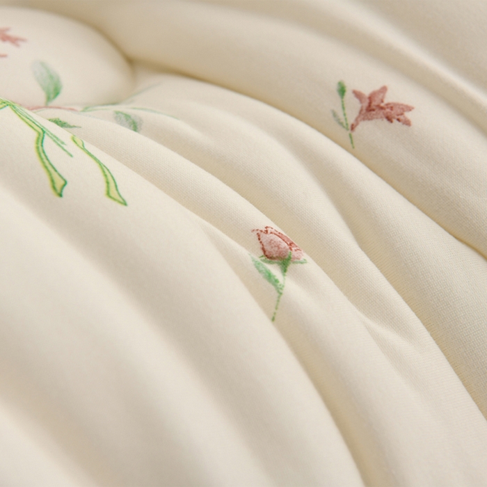 91家纺网 家纺一手货源 找家纺 圣靓家纺 2025新款针织豆豆冬被 被子被芯 浪漫玫瑰