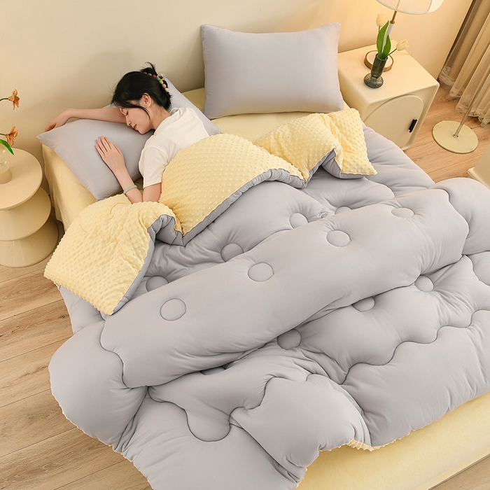 91家纺网 家纺一手货源 找家纺 圣靓家纺 2025新款针织豆豆冬被 被子被芯 浅灰豆豆