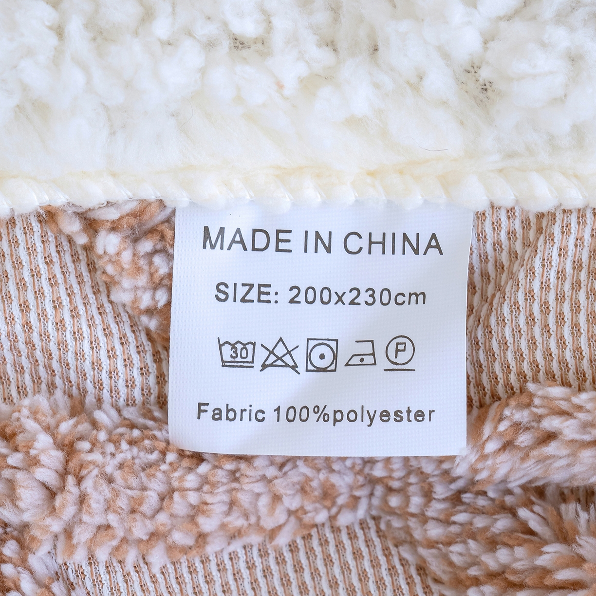 91家纺网 家纺一手货源 找家纺 （总）枋梢家纺 2025新款万花筒阳离子提花镂空塔芙绒羊羔绒保暖午睡双层毛毯办公室盖毯