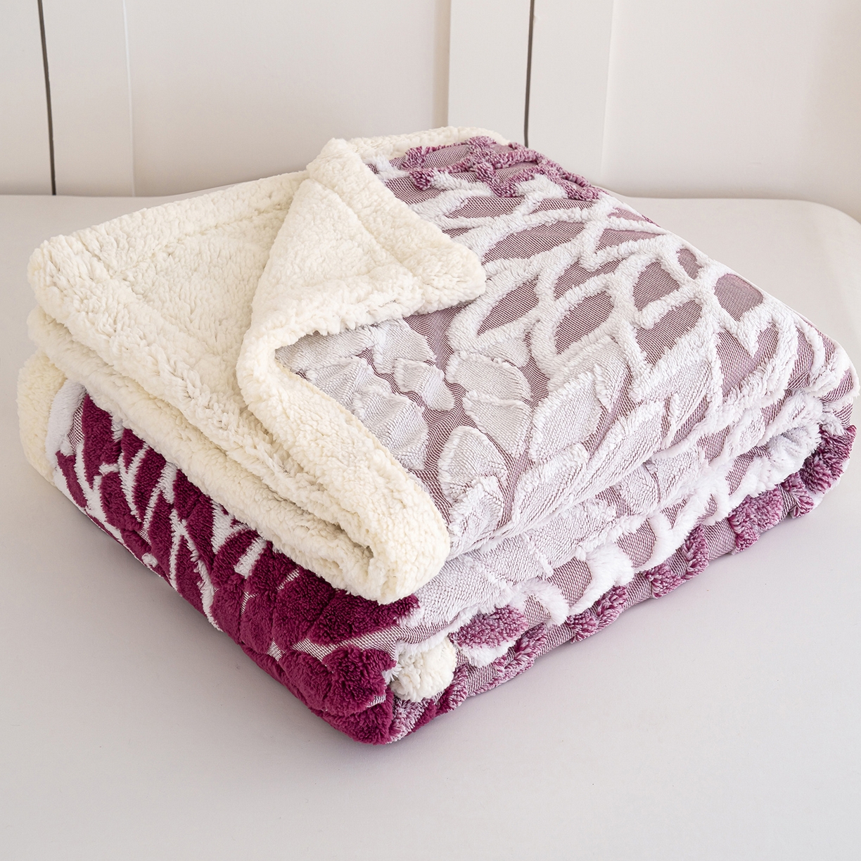 91家纺网 家纺一手货源 找家纺 枋梢家纺 2025新款万花筒阳离子提花镂空塔芙绒羊羔绒保暖午睡双层毛毯办公室盖毯 万花筒-玫红