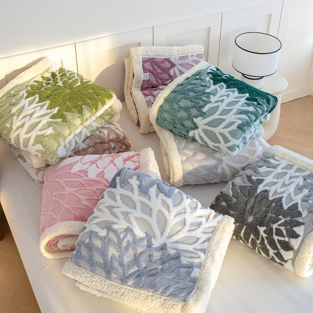 91家纺网 家纺一手货源 找家纺 枋梢家纺 2025新款万花筒阳离子提花镂空塔芙绒羊羔绒保暖午睡双层毛毯办公室盖毯 组合