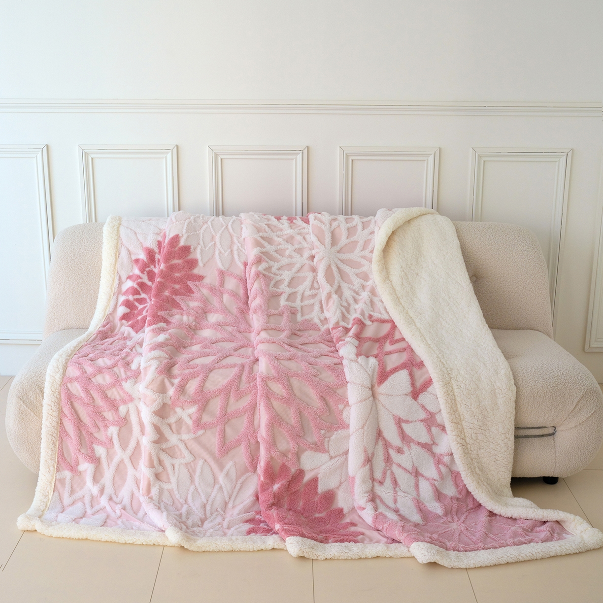 91家纺网 家纺一手货源 找家纺 枋梢家纺 2025新款万花筒阳离子提花镂空塔芙绒羊羔绒保暖午睡双层毛毯办公室盖毯 万花筒-柔粉
