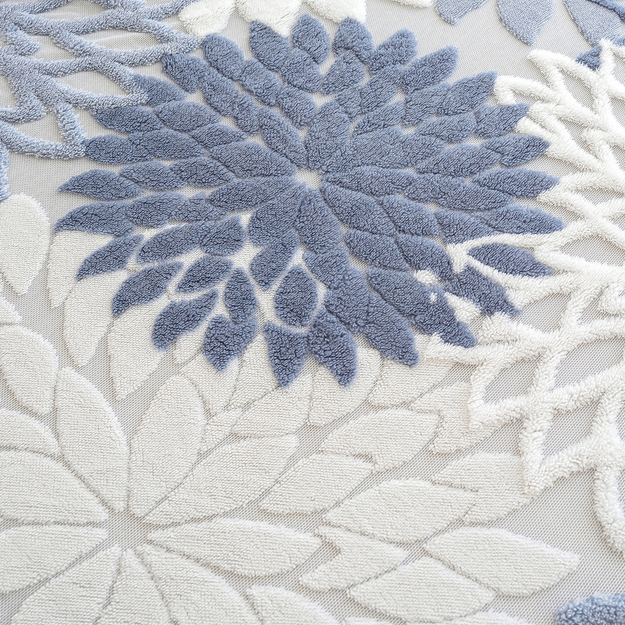 91家纺网 家纺一手货源 找家纺 枋梢家纺 2025新款万花筒阳离子提花镂空塔芙绒羊羔绒保暖午睡双层毛毯办公室盖毯 万花筒-浅蓝