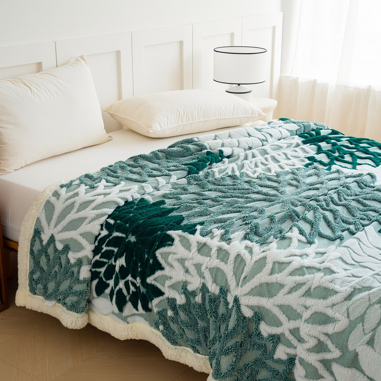 91家纺网 家纺一手货源 找家纺 枋梢家纺 2025新款万花筒阳离子提花镂空塔芙绒羊羔绒保暖午睡双层毛毯办公室盖毯 万花筒-墨绿