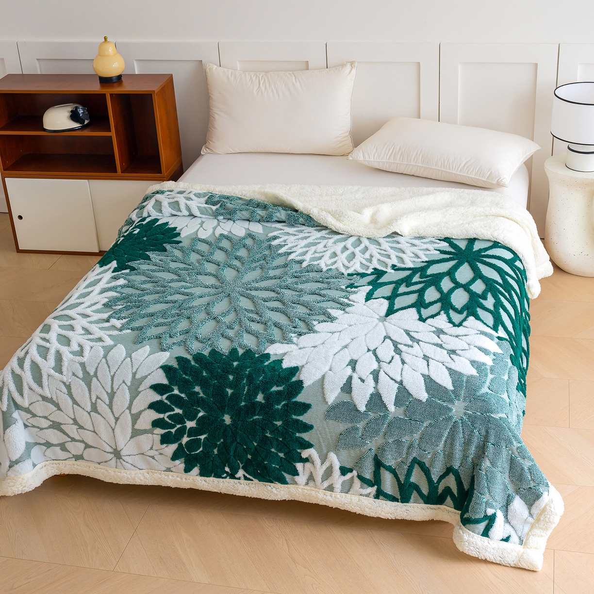 91家纺网 家纺一手货源 找家纺 枋梢家纺 2025新款万花筒阳离子提花镂空塔芙绒羊羔绒保暖午睡双层毛毯办公室盖毯 万花筒-墨绿