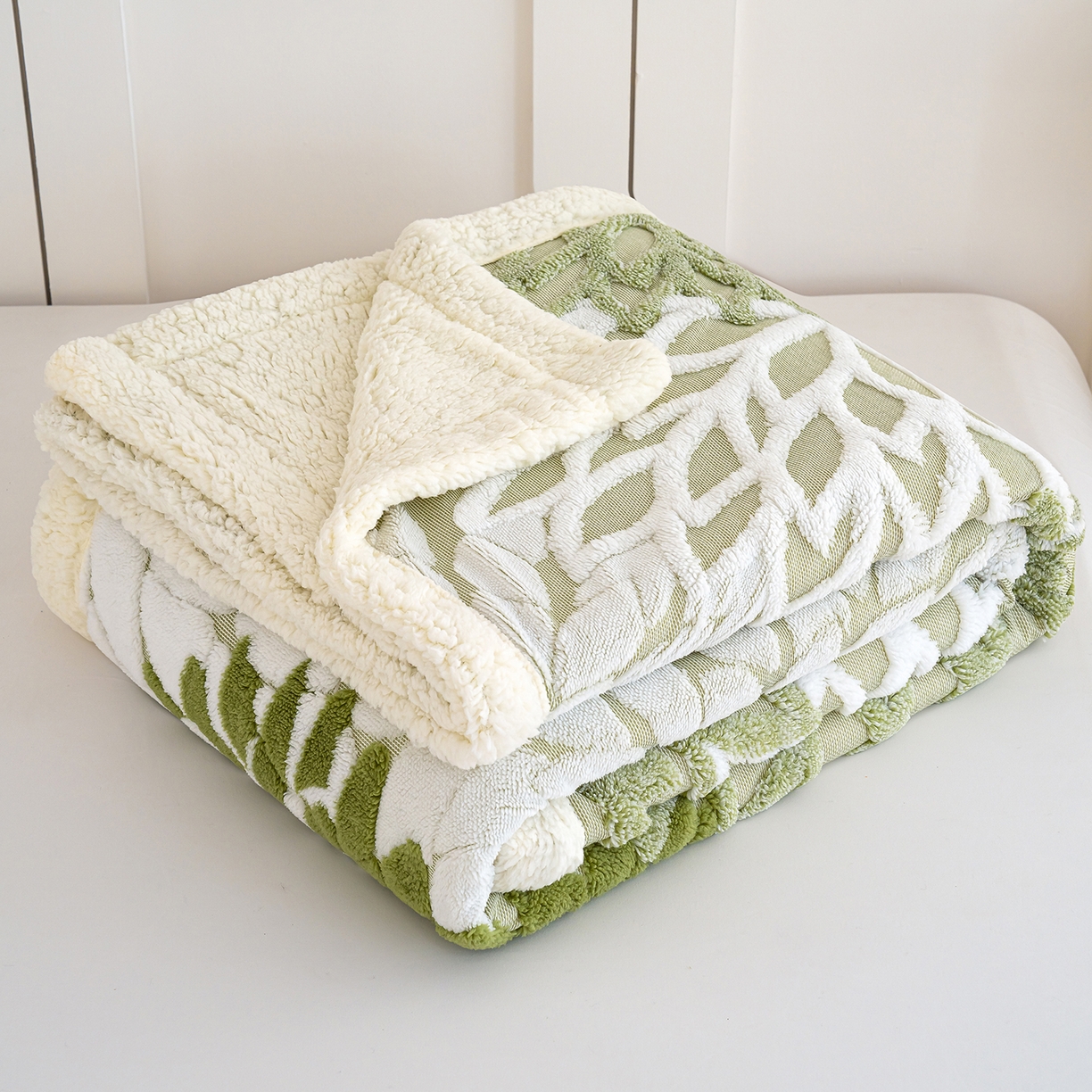 91家纺网 家纺一手货源 找家纺 枋梢家纺 2025新款万花筒阳离子提花镂空塔芙绒羊羔绒保暖午睡双层毛毯办公室盖毯 万花筒-浅绿