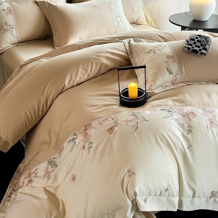 91家纺网 家纺一手货源 找家纺 宅家居 2025新款樱花恋系列-轻奢法式小香风双面100%纯棉刺绣拼接款全棉长绒棉四件套 香槟金