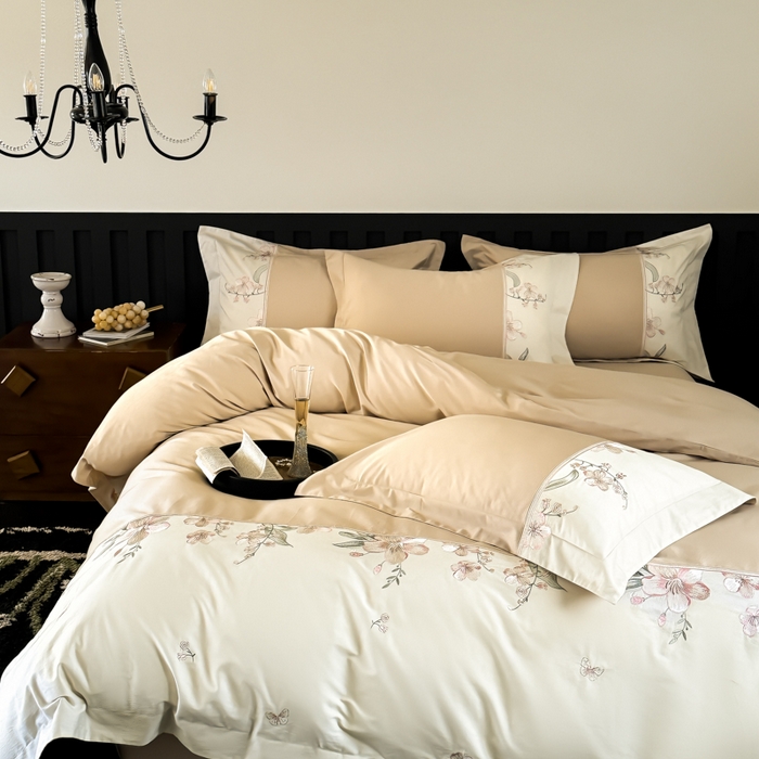 91家纺网 家纺一手货源 找家纺 宅家居 2025新款樱花恋系列-轻奢法式小香风双面100%纯棉刺绣拼接款全棉长绒棉四件套 香槟金