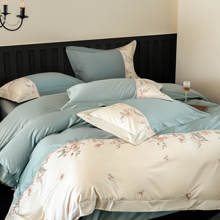 91家纺网 家纺一手货源 找家纺 宅家居 2025新款樱花恋系列-轻奢法式小香风双面100%纯棉刺绣拼接款全棉长绒棉四件套 松石绿