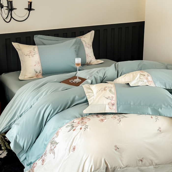 91家纺网 家纺一手货源 找家纺 宅家居 2025新款樱花恋系列-轻奢法式小香风双面100%纯棉刺绣拼接款全棉长绒棉四件套 松石绿