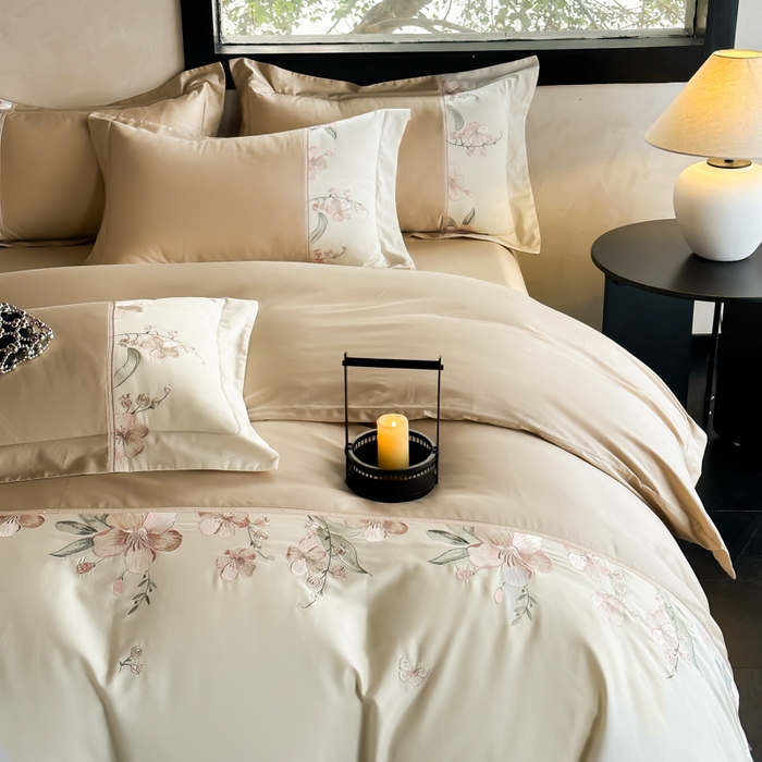 91家纺网 家纺一手货源 找家纺 宅家居 2025新款樱花恋系列-轻奢法式小香风双面100%纯棉刺绣拼接款全棉长绒棉四件套 香槟金