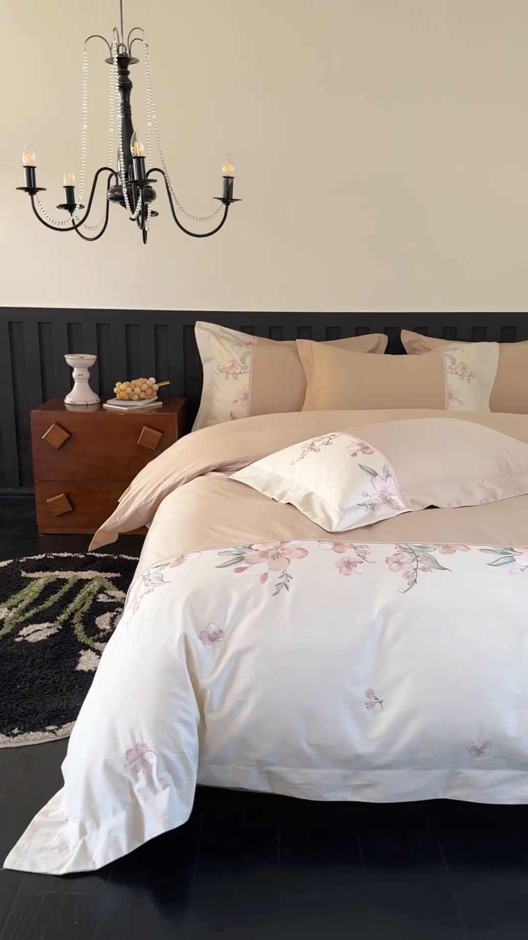 91家纺网 家纺一手货源 找家纺 宅家居 2025新款樱花恋系列-轻奢法式小香风双面100%纯棉刺绣拼接款全棉长绒棉四件套 香槟金