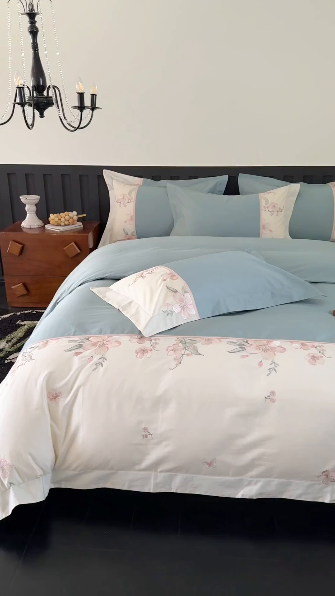 91家纺网 家纺一手货源 找家纺 宅家居 2025新款樱花恋系列-轻奢法式小香风双面100%纯棉刺绣拼接款全棉长绒棉四件套 松石绿