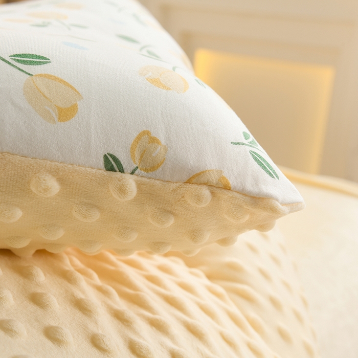 91家纺网 家纺一手货源 找家纺 圣楚家纺 2025新款针织豆豆冬被 被子被芯 小晴天