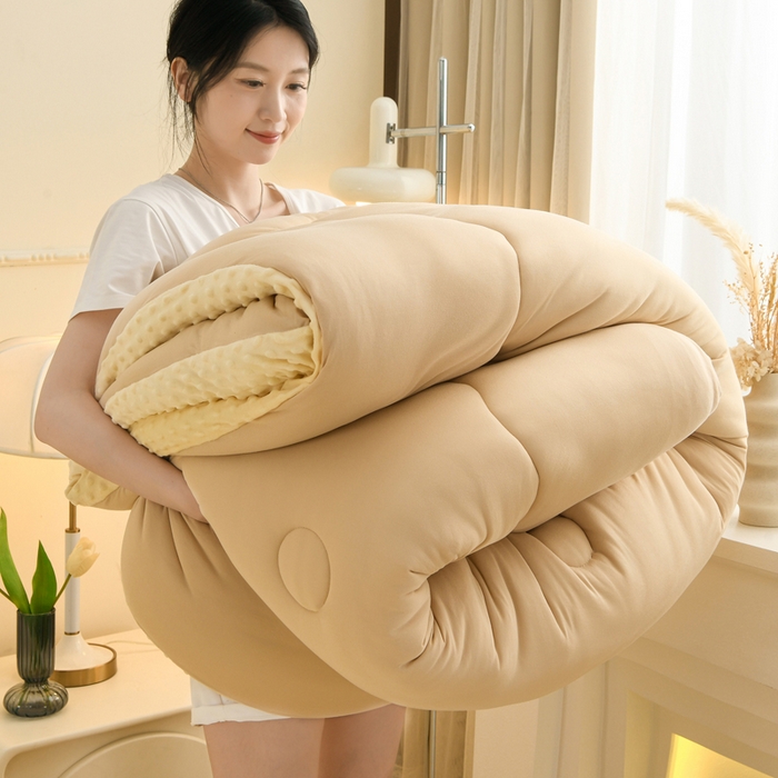 91家纺网 家纺一手货源 找家纺 圣楚家纺 2025新款针织豆豆冬被 被子被芯 卡其豆豆