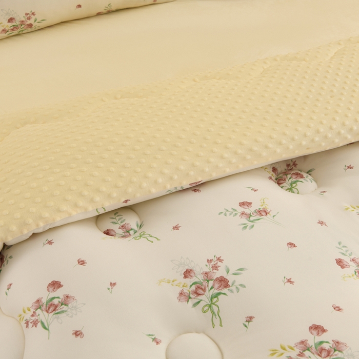 91家纺网 家纺一手货源 找家纺 圣楚家纺 2025新款针织豆豆冬被 被子被芯 浪漫玫瑰