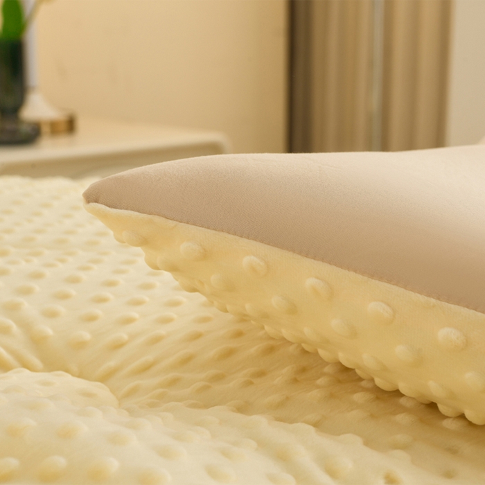 91家纺网 家纺一手货源 找家纺 圣楚家纺 2025新款针织豆豆冬被 被子被芯 卡其豆豆