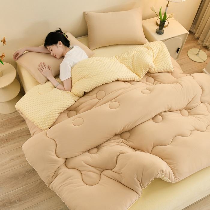 91家纺网 家纺一手货源 找家纺 圣楚家纺 2025新款针织豆豆冬被 被子被芯 卡其豆豆