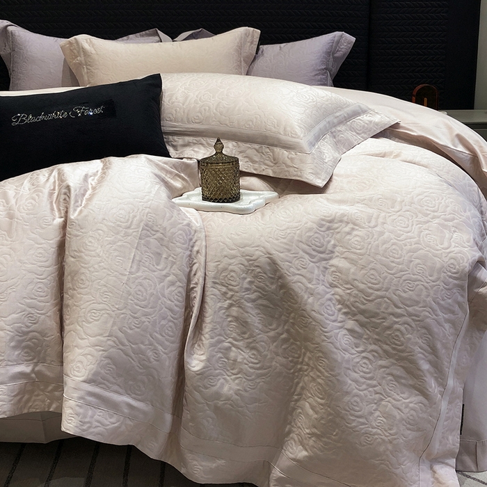 91家纺网 家纺一手货源 找家纺 黑白森林 2025新款高支全棉厚织磨毛提花四件套-花间集 花间集-微醺粉