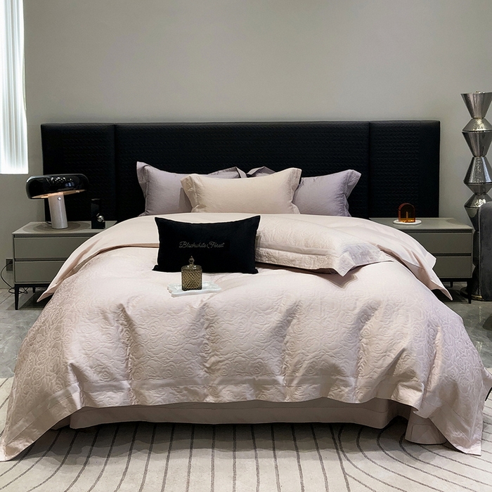 91家纺网 家纺一手货源 找家纺 黑白森林 2025新款高支全棉厚织磨毛提花四件套-花间集 花间集-微醺粉