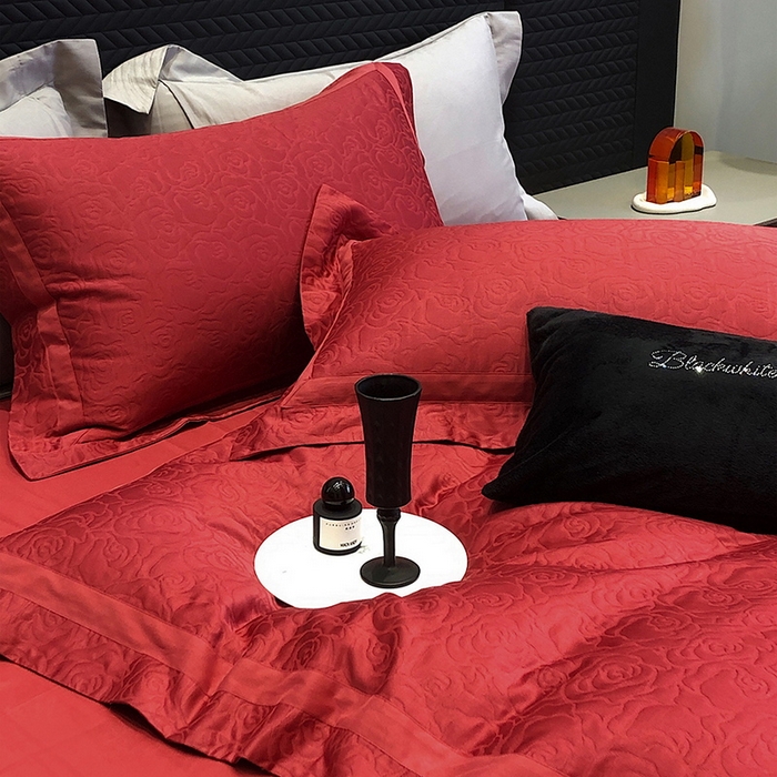 91家纺网 家纺一手货源 找家纺 黑白森林 2025新款高支全棉厚织磨毛提花四件套-花间集 花间集-云夕红