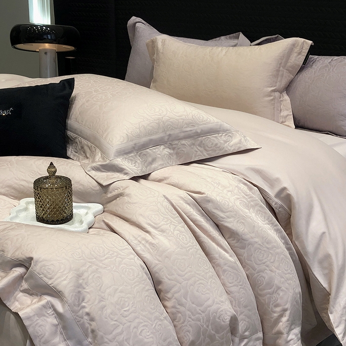 91家纺网 家纺一手货源 找家纺 黑白森林 2025新款高支全棉厚织磨毛提花四件套-花间集 花间集-微醺粉