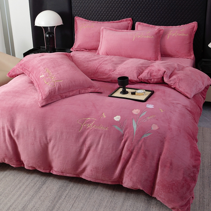 91家纺网 家纺一手货源 找家纺 恋尚羽家纺 2025秋冬热款刺绣牛奶绒四件套-郁金香 郁金香-豆沙