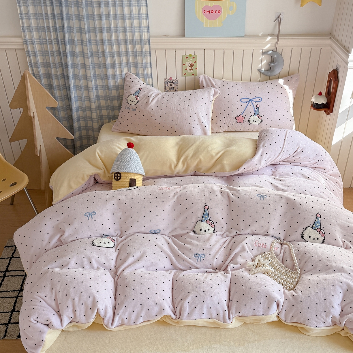 91家纺网 家纺一手货源 找家纺 潘朵拉家纺 2025新款A类牛奶绒毛巾绣系列四件套 甜梦喵