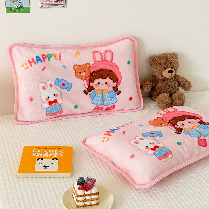 91家纺网 家纺一手货源 找家纺 嗨生活 2025年原创大版牛奶绒枕套 枕芯 儿童枕套 枕芯 幼儿园枕套枕芯 牛奶绒-开心女孩