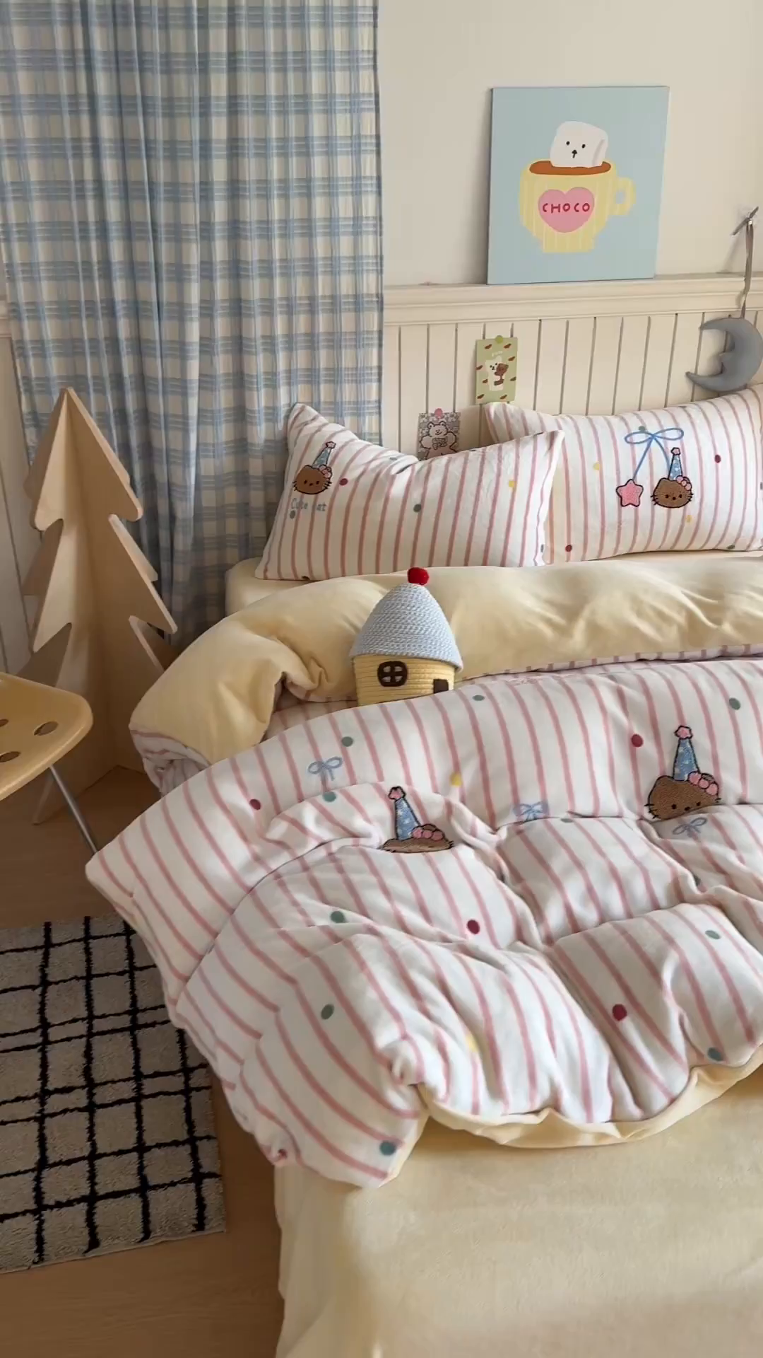 91家纺网 家纺一手货源 找家纺 潘朵拉家纺 2025新款A类牛奶绒毛巾绣系列四件套 辣妹kt