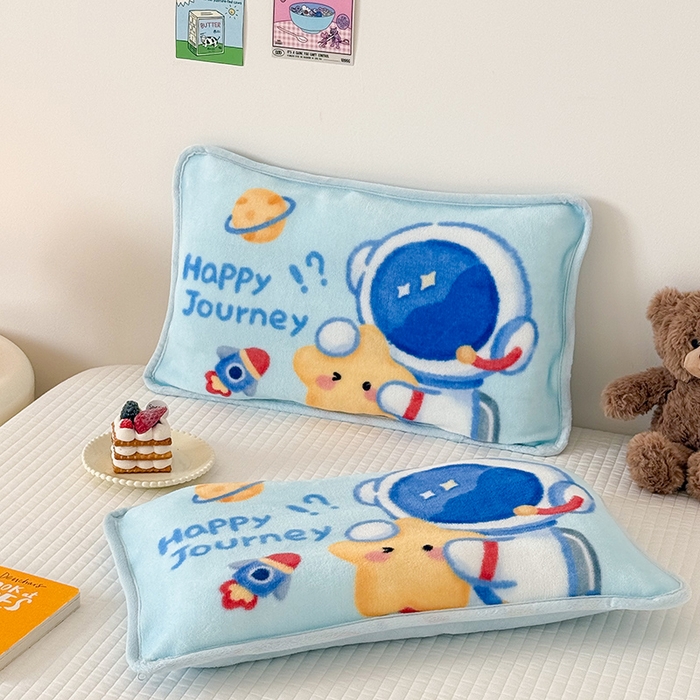 91家纺网 家纺一手货源 找家纺 嗨生活 2025年原创大版牛奶绒枕套 枕芯 儿童枕套 枕芯 幼儿园枕套枕芯 牛奶绒-开心宇航员