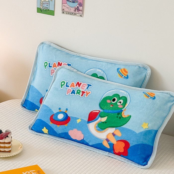 91家纺网 家纺一手货源 找家纺 嗨生活 2025年原创大版牛奶绒枕套 枕芯 儿童枕套 枕芯 幼儿园枕套枕芯 牛奶绒-恐龙派对