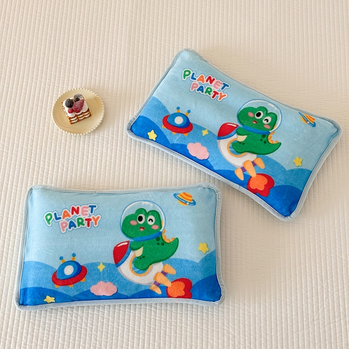 91家纺网 家纺一手货源 找家纺 嗨生活 2025年原创大版牛奶绒枕套 枕芯 儿童枕套 枕芯 幼儿园枕套枕芯 牛奶绒-恐龙派对