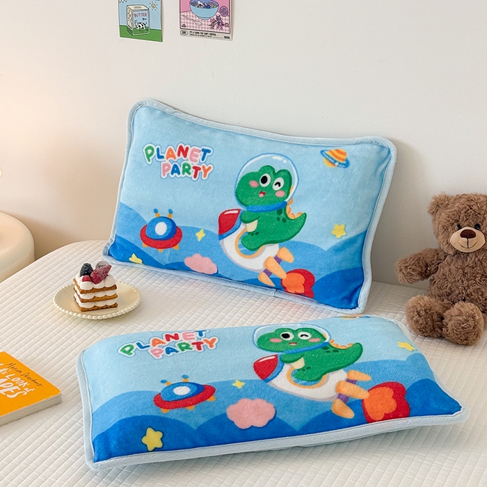 91家纺网 家纺一手货源 找家纺 嗨生活 2025年原创大版牛奶绒枕套 枕芯 儿童枕套 枕芯 幼儿园枕套枕芯 牛奶绒-恐龙派对