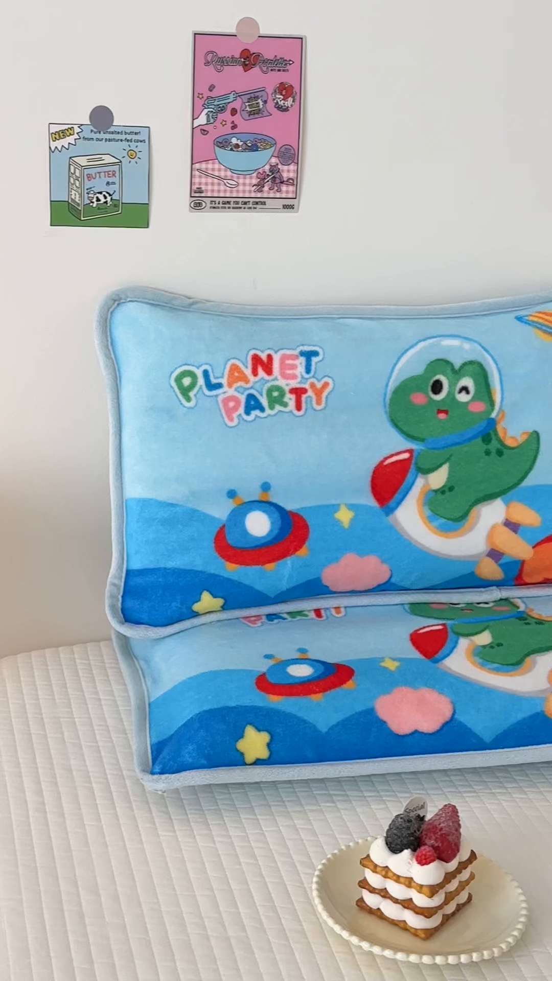 91家纺网 家纺一手货源 找家纺 嗨生活 2025年原创大版牛奶绒枕套 枕芯 儿童枕套 枕芯 幼儿园枕套枕芯 牛奶绒-恐龙派对